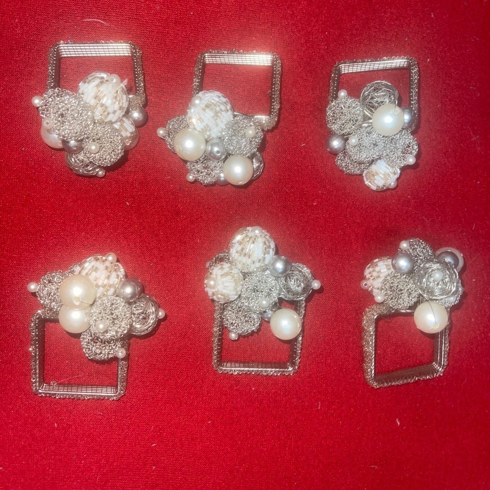 Rachel Zoe Beaded Silver Pearl Christmas   Napkin Rings Set of 6 Made In India